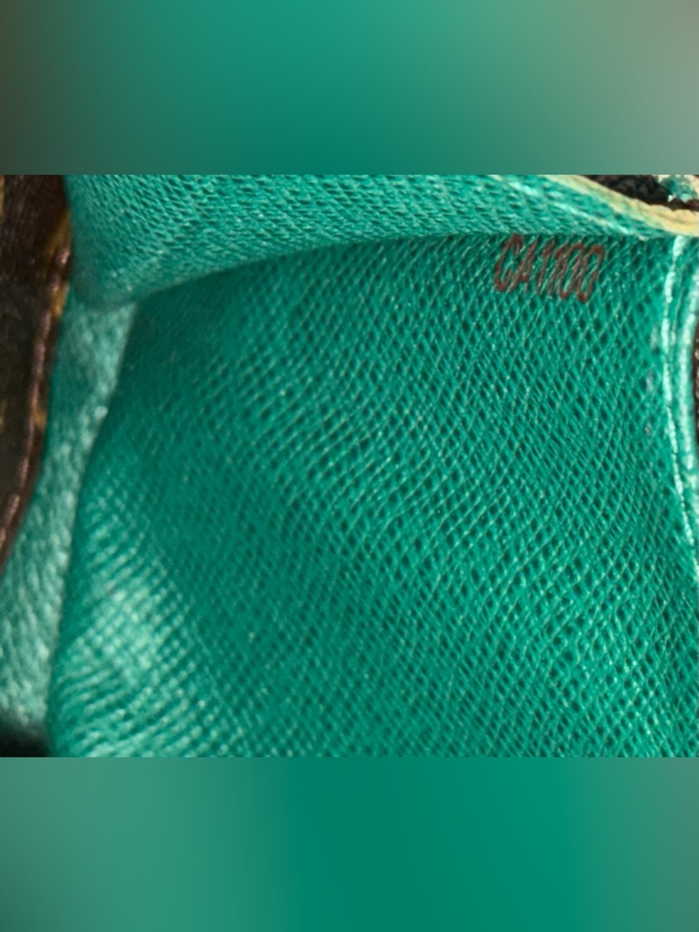 Louis Vuitton green Emilie wallet - Picture 16 of 16